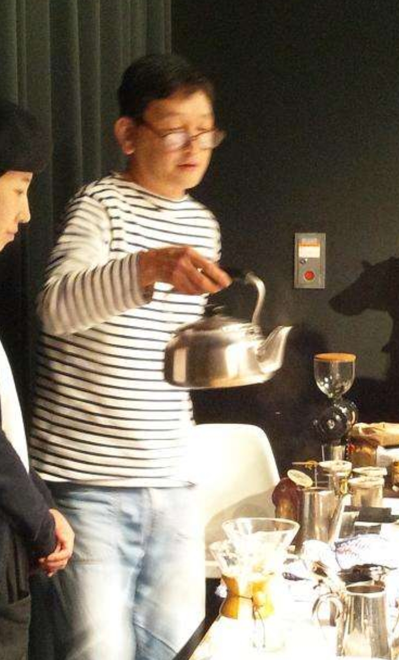 オオヤミノル氏（京都：オオヤコーヒ焙煎所）